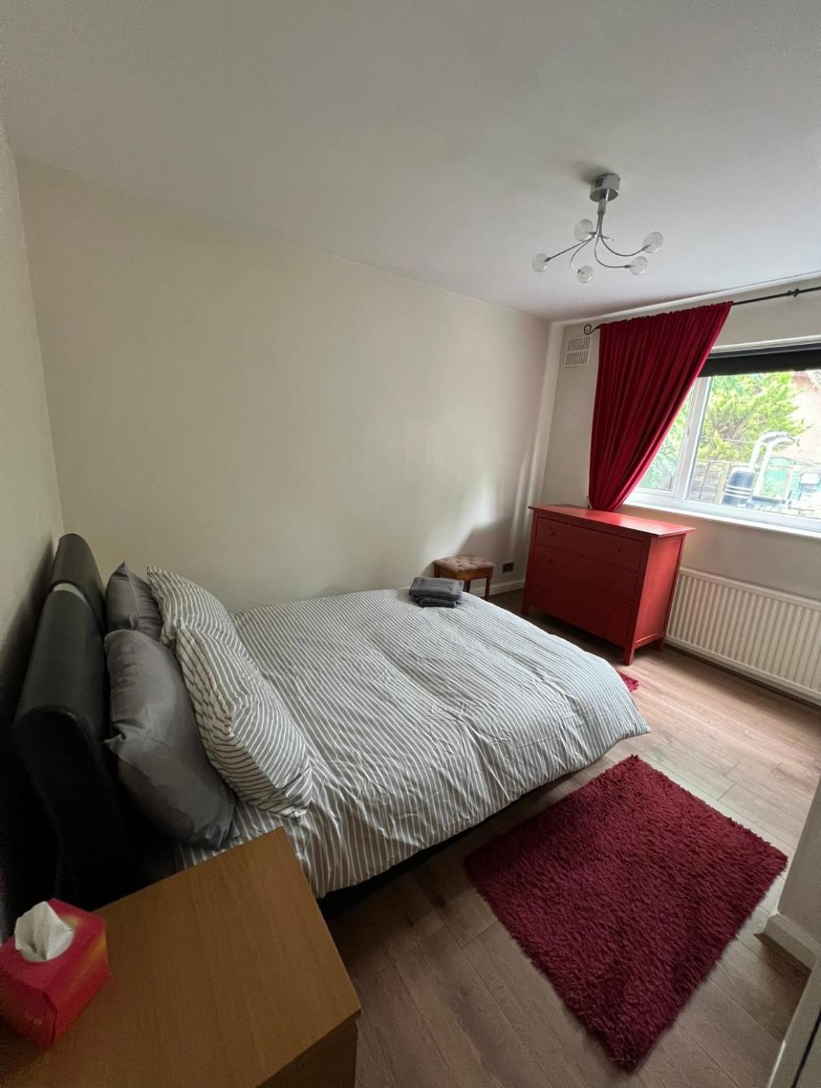 20Mins To Bakerst, Harry Potter & Wembley Stadium! Apartment Northwood  Exterior foto